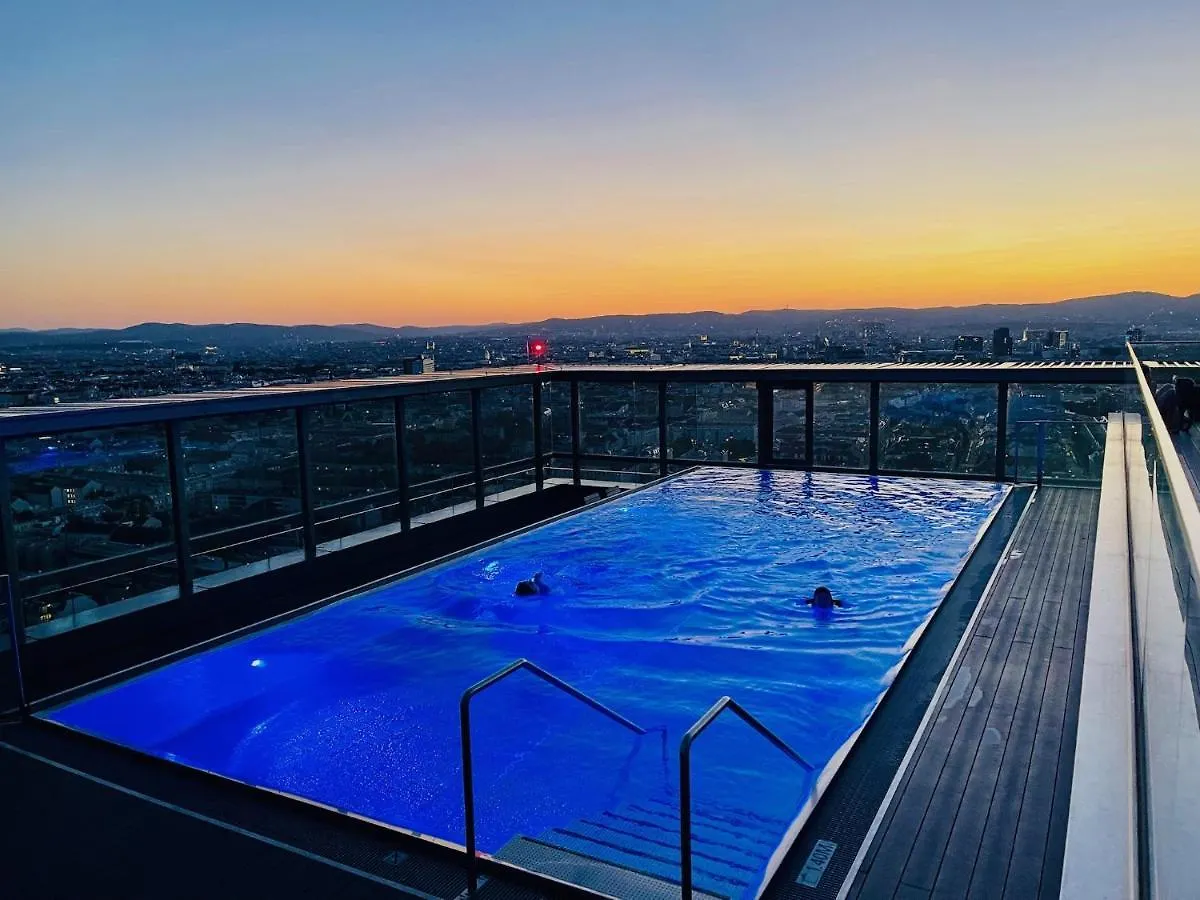 Triiiple Level 31 - Sonnenwohnen Apartment Mit Fantastischem Ausblick Und Parkplatz Vienna 0*,