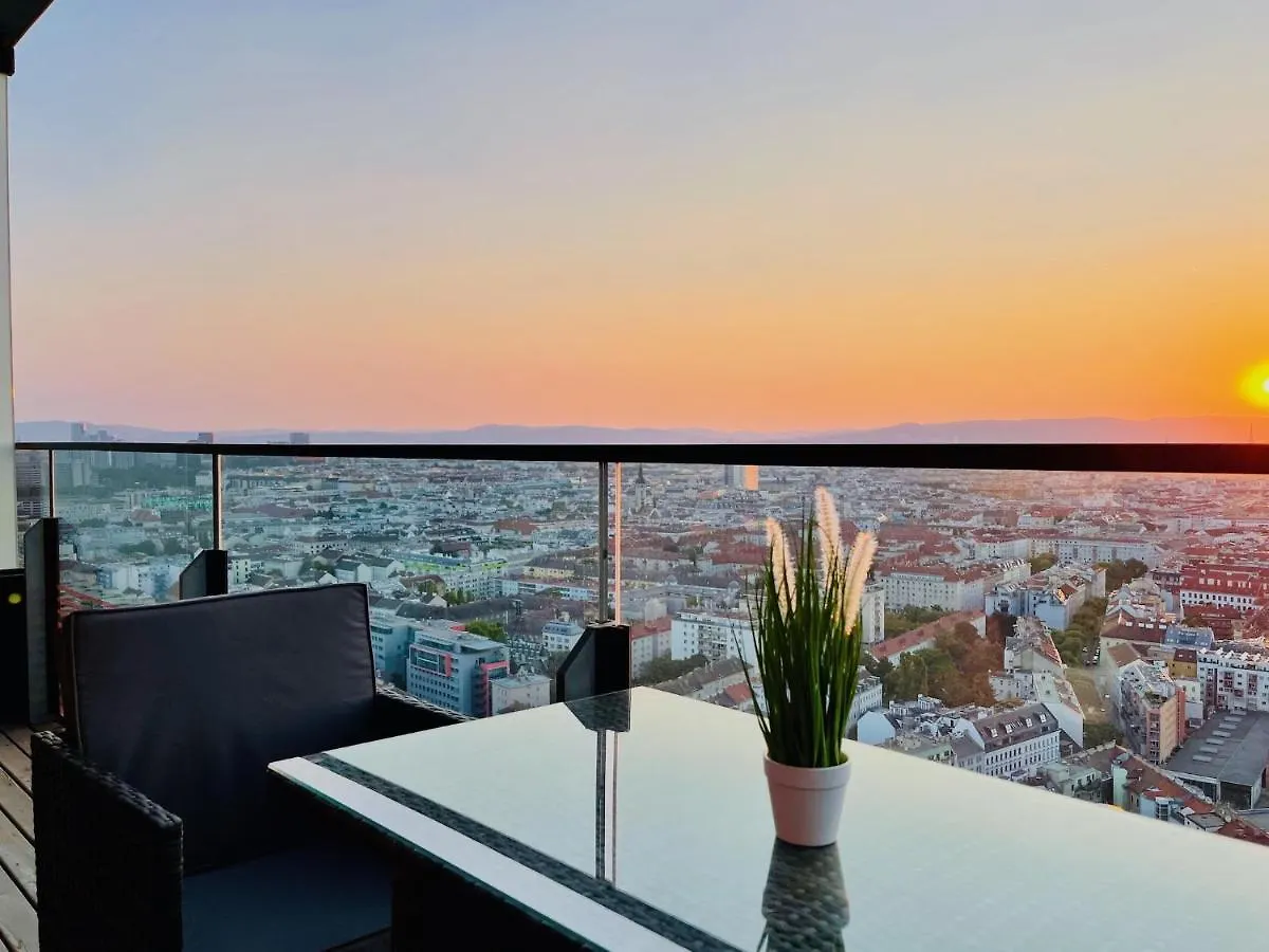 Triiiple Level 31 - Sonnenwohnen Apartment Mit Fantastischem Ausblick Und Parkplatz Vienna