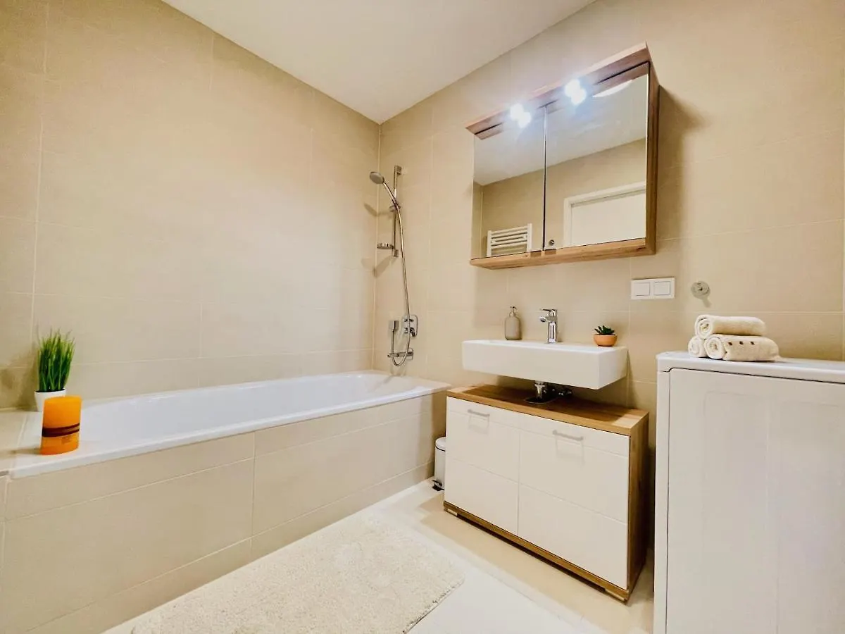 Triiiple Level 31 - Sonnenwohnen Apartment Mit Fantastischem Ausblick Und Parkplatz Vienna