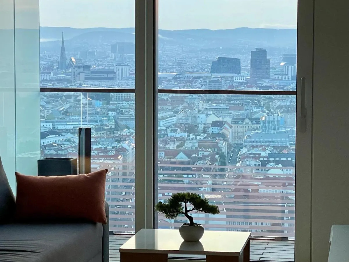Triiiple Level 31 - Sonnenwohnen Apartment Mit Fantastischem Ausblick Und Parkplatz Vienna