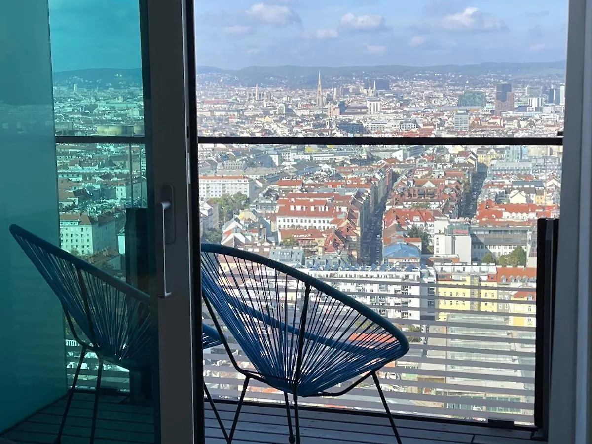 Triiiple Level 31 - Sonnenwohnen Apartment Mit Fantastischem Ausblick Und Parkplatz Vienna
