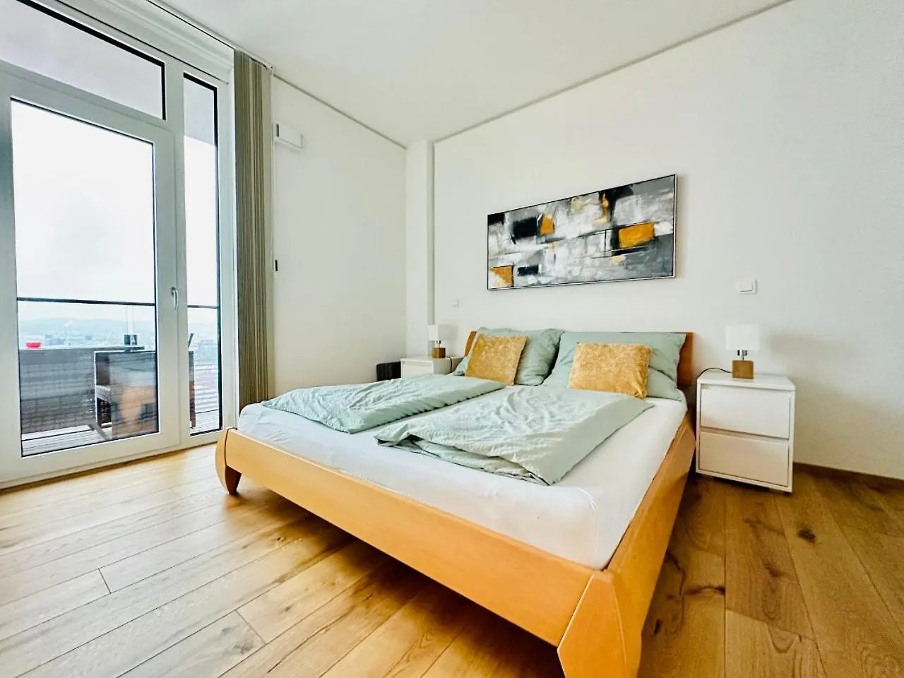 Triiiple Level 31 - Sonnenwohnen Apartment Mit Fantastischem Ausblick Und Parkplatz Vienna